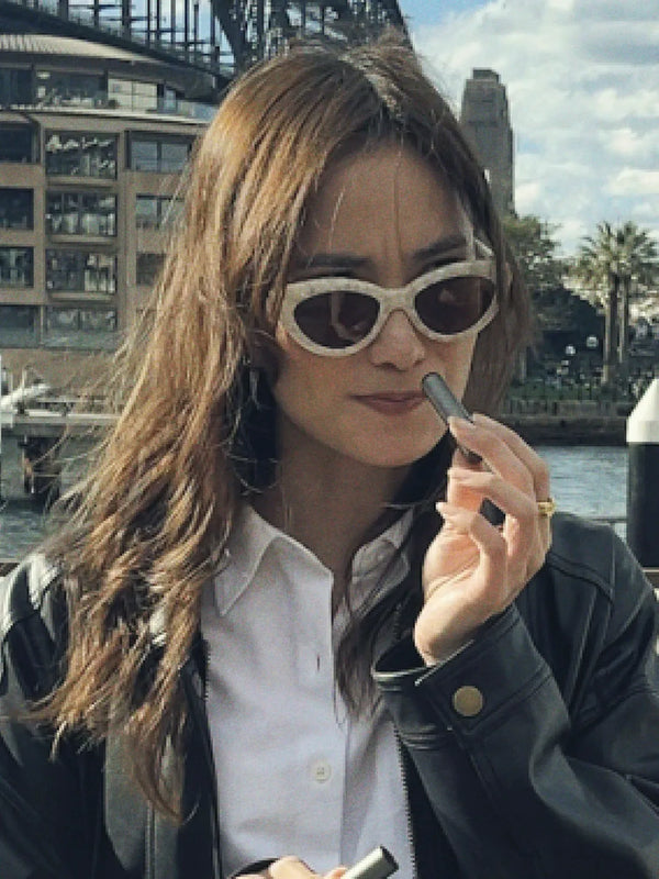 Inhale Club customer using a nasal inhaler