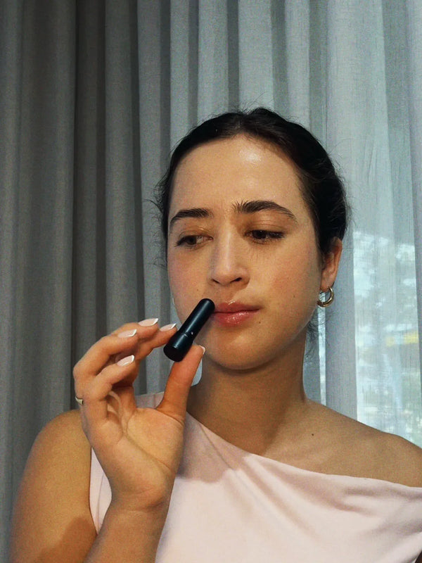 Inhale Club customer using a nasal inhaler
